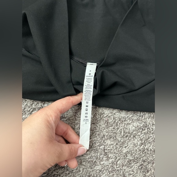 Women’s Lululemon Mapped Out High-Rise Tight
28" Size 6! NWOT - Picture 4 of 10